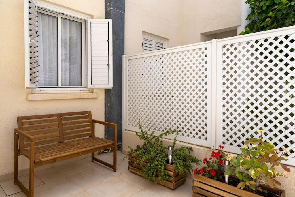Cozy Nerina Cottage At Harbour Paphos Exterior photo
